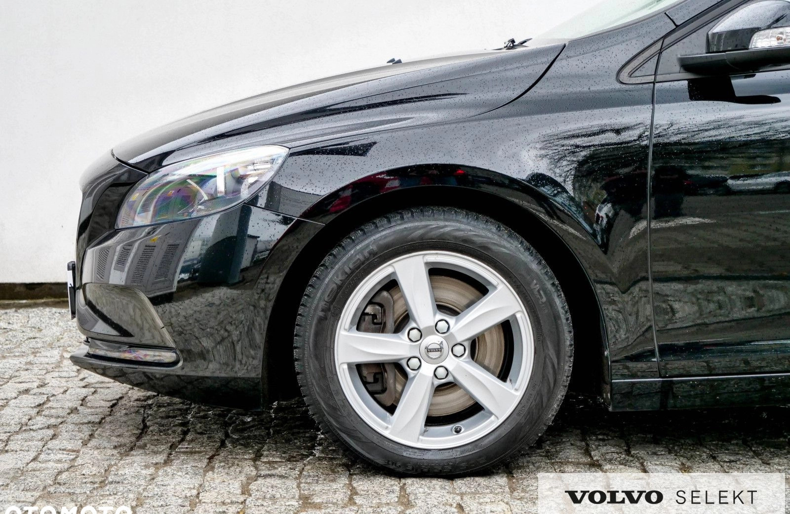 Volvo V40 cena 79900 przebieg: 63687, rok produkcji 2019 z Dukla małe 631